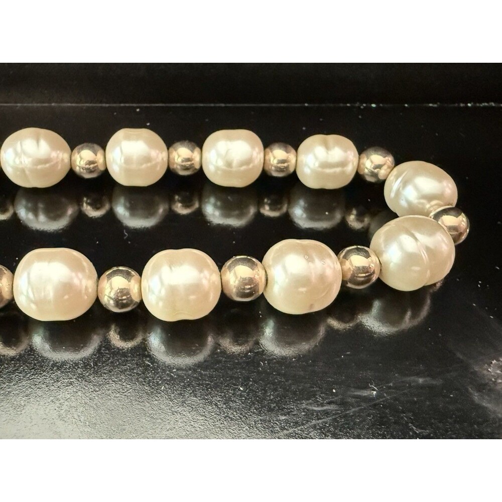 VTG Metropolitan Museum of Art MMA Faux Pearl Gold Tone Bead Necklace 18”